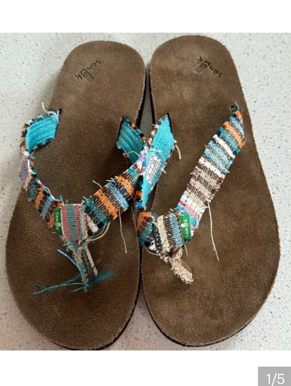 SANUK FLIP FLOPS Sz 8